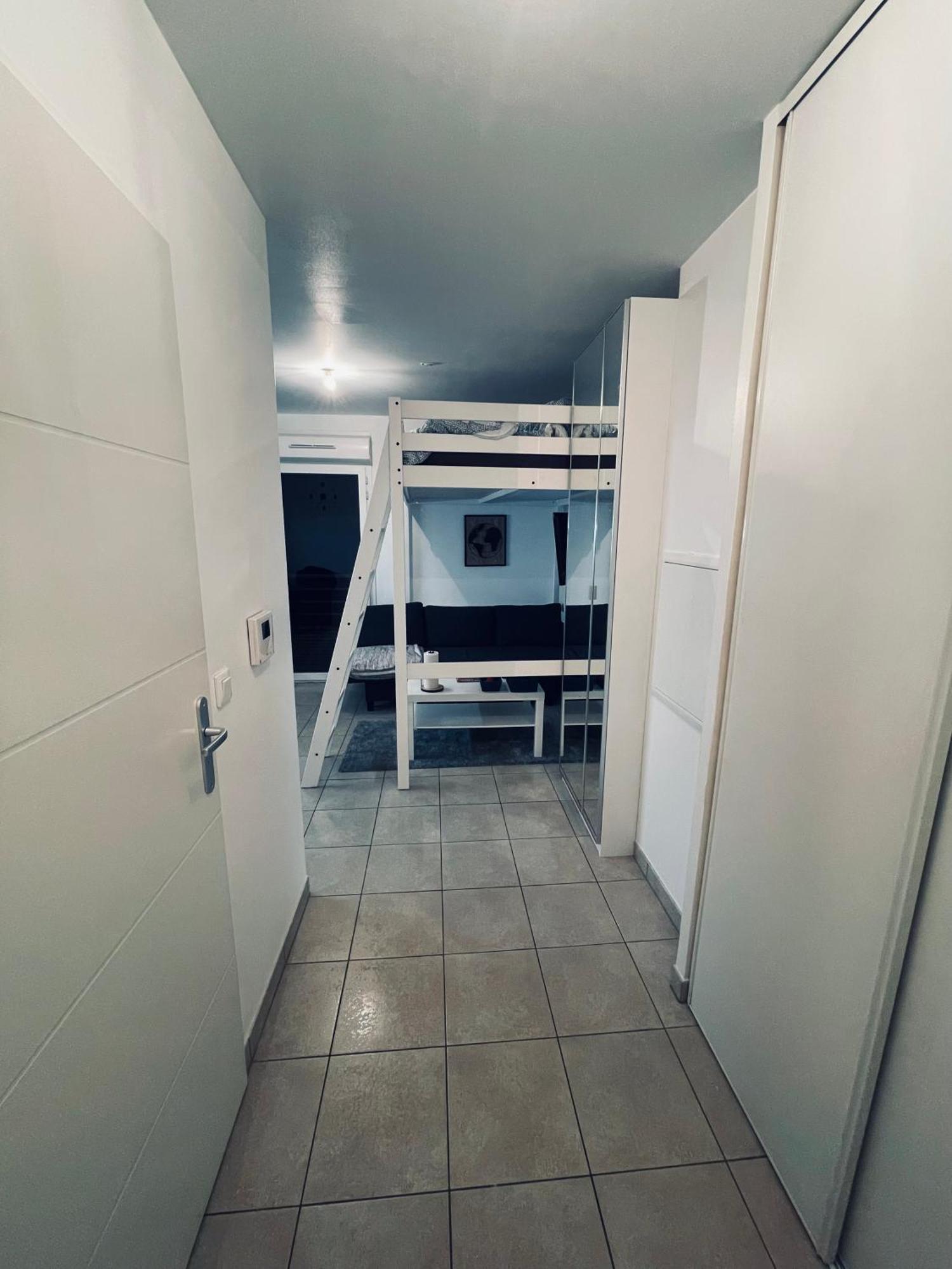 Appartement Lahcen Thorigny-sur-Marne Екстериор снимка